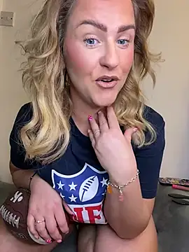 Charleigh xx online show from February 8, 10:35 pm