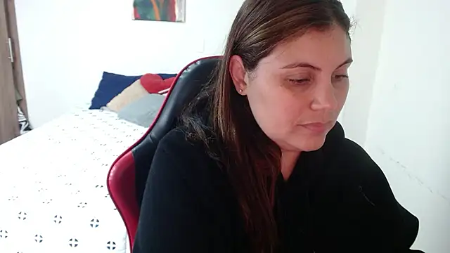 Secret Bella online show from January 12, 11:59 am