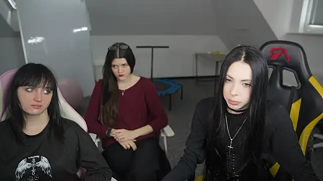 VivianSweet  online show from March 25, 11:27 am