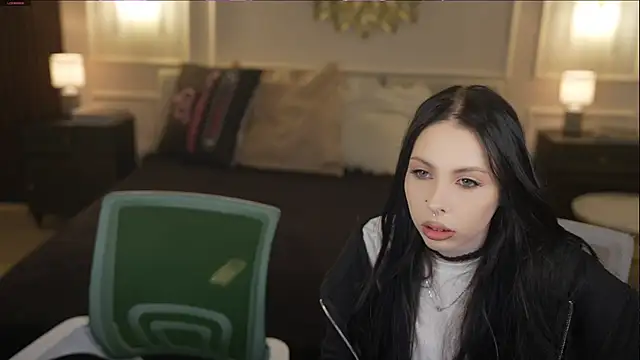 VivianSweet  online show from April 14, 10:32 am