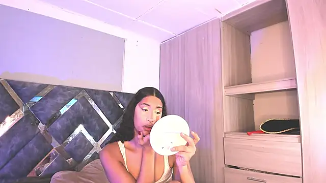 candice777 online show from September 19, 1:23 pm