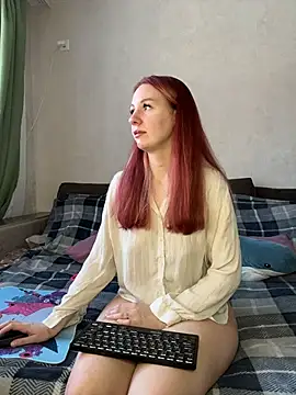 Snapshot of Hera_Mark chatting on February 12, 4:40 am Hera Mark online show from February 12, 4:40 am