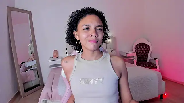 aitana kahlo online show from November 28, 7:38 pm