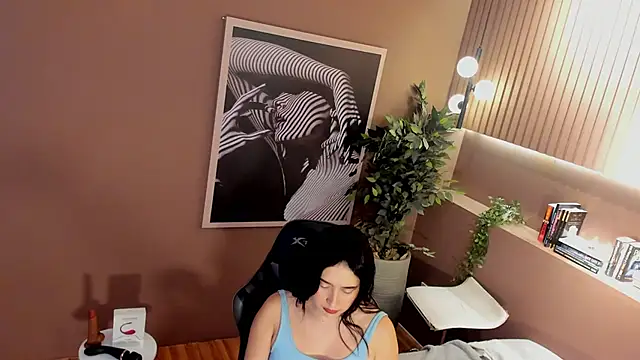 Skyyle  online show from October 29, 12:40 pm