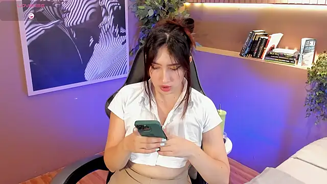 Skyyle  online show from April 1, 1:41 pm