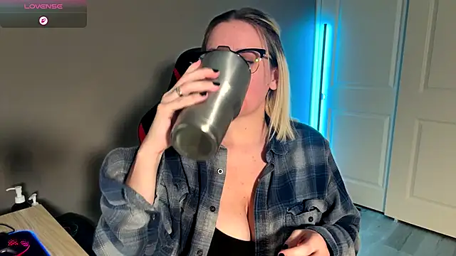 Charlies world online show from October 25, 5:19 pm