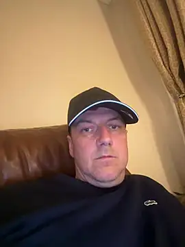 Snapshot of Eddiejeff chatting on April 7, 10:42 pm Eddiejeff online show from April 7, 10:42 pm