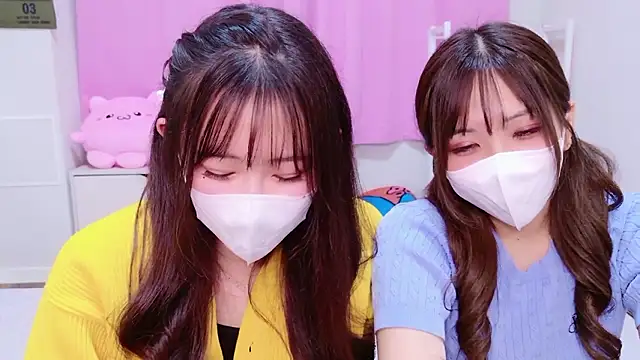 MOEMOE-Q online show from November 2, 4:09 pm