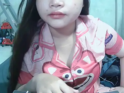 Snapshot of Lily3322 chatting on February 22, 11:03 pm Lily3322 online show from February 22, 11:03 pm