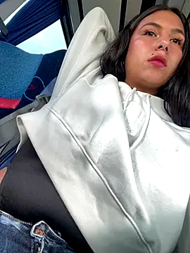 Snapshot of Sarahcutexoxox chatting on October 5, 6:28 pm Sarahcutexoxox online show from October 5, 6:28 pm