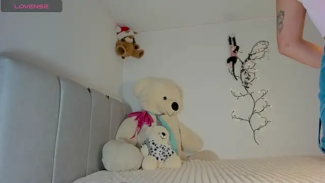 Sarahcutexoxox online show from May 23, 10:03 pm