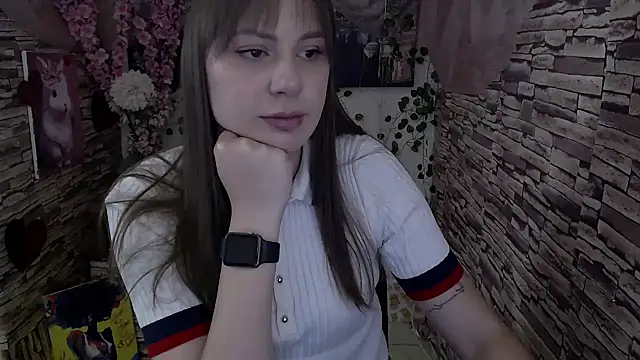 Amanda Bright  online show from October 23, 6:45 am