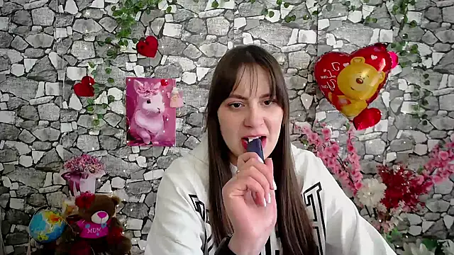 Amanda Bright  online show from February 11, 11:26 am