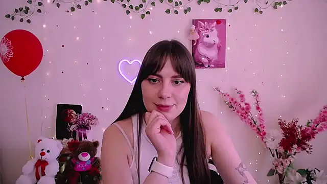 Amanda Bright  online show from April 2, 10:13 am