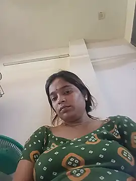 Snapshot of Trisha_71 chatting on June 26, 4:28 am Trisha 71 online show from June 26, 4:28 am