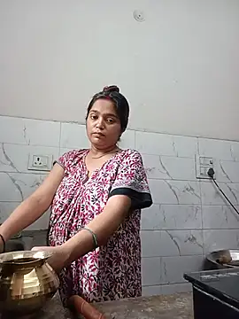 Snapshot of Trisha_71 chatting on July 25, 3:48 am Trisha 71 online show from July 25, 3:48 am