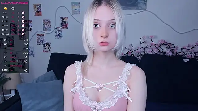 Megan--chan online show from February 21, 5:03 pm