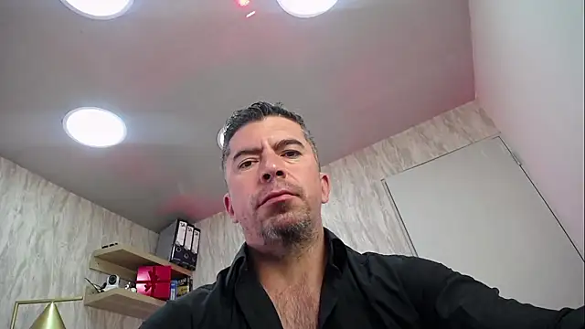 JuanKFit 45 online show from March 12, 4:29 am