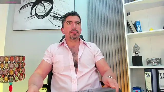 Snapshot of JuanKFit_45 chatting on July 22, 4:37 am JuanKFit 45 online show from July 22, 4:37 am