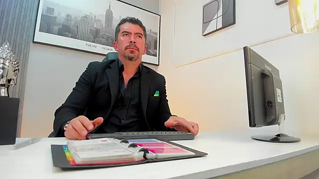 Snapshot of JuanKFit_45 chatting on July 26, 5:04 am JuanKFit 45 online show from July 26, 5:04 am