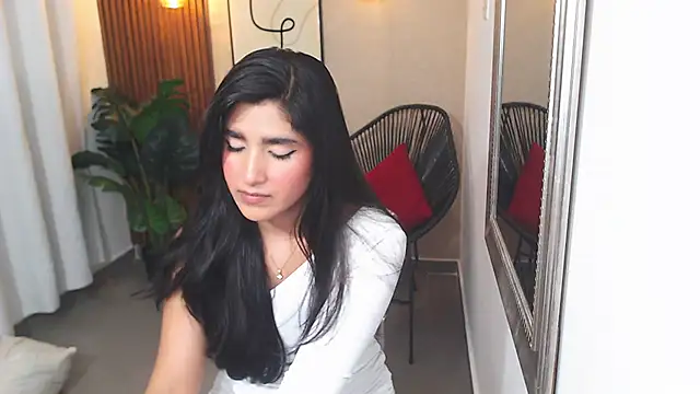Snapshot of Lia_Mar_ chatting on April 23, 6:32 pm Lia Mar online show from April 23, 6:32 pm