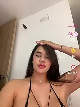 Snapshot of BellaLeclair chatting on April 29, 11:00 pm BellaLeclair online show from April 29, 11:00 pm
