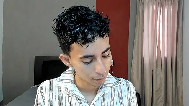 Snapshot of TheCyberIncubus chatting on February 12, 12:00 pm TheCyberIncubus online show from February 12, 12:00 pm