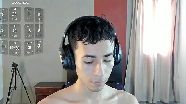 Snapshot of TheCyberIncubus chatting on March 1, 2:41 pm TheCyberIncubus online show from March 1, 2:41 pm