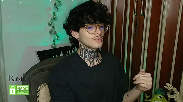 Mihail leroy online show from October 2, 1:45 am