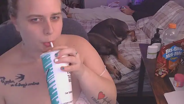 Sexyblonde12344 online show from October 8, 11:24 pm