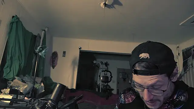 MasterDaddyCool online show from February 4, 6:52 am