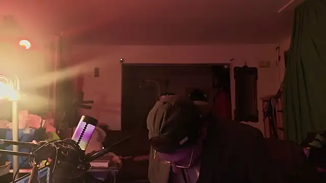 MasterDaddyCool online show from February 25, 8:13 am