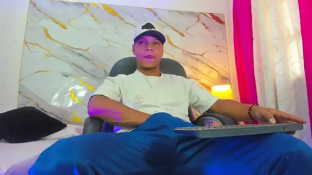 Ricky Owens1 online show from October 4, 8:40 pm