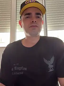 Snapshot of joseemontilla chatting on March 18, 4:10 pm joseemontilla online show from March 18, 4:10 pm