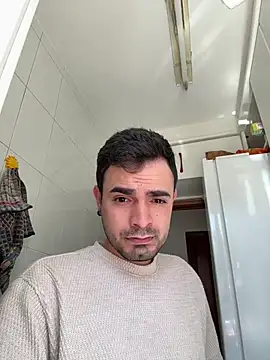 Snapshot of joseemontilla chatting on April 27, 2:15 pm joseemontilla online show from April 27, 2:15 pm