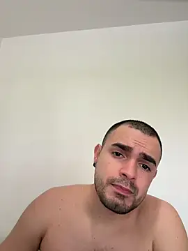 Snapshot of joseemontilla chatting on May 10, 2:33 pm joseemontilla online show from May 10, 2:33 pm