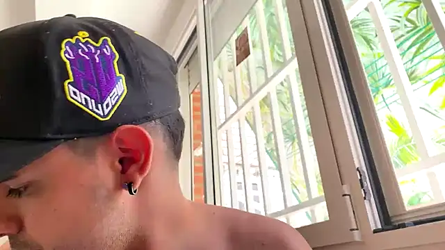 Snapshot of joseemontilla chatting on June 25, 12:31 pm joseemontilla online show from June 25, 12:31 pm