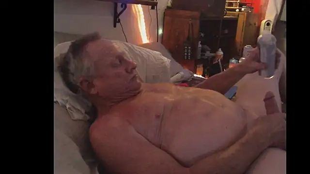 Pussyeat2please online show from November 2, 6:27 am