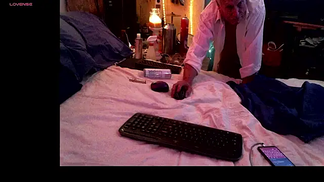 Pussyeat2please online show from February 15, 5:48 am