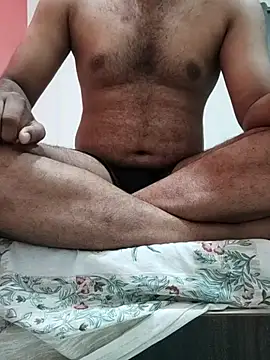 Snapshot of rishikyadav chatting on August 4, 1:20 am rishikyadav online show from August 4, 1:20 am