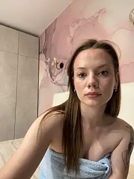 Snapshot of Rosie_Holmes_ chatting on November 4, 3:16 am Rosie Holmes online show from November 4, 3:16 am