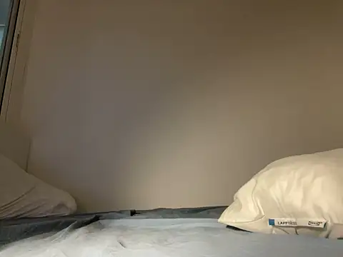 Snapshot of Lisa-5329 chatting on October 10, 1:21 pm Lisa-5329 online show from October 10, 1:21 pm