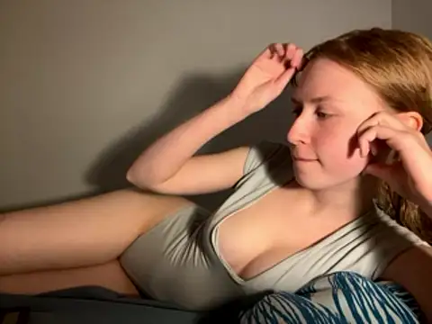 Snapshot of Lisa-5329 chatting on January 11, 4:01 pm Lisa-5329 online show from January 11, 4:01 pm