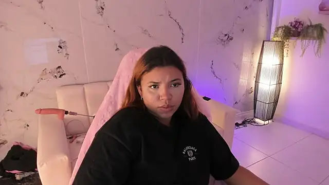 scarlett enjoy1 online show from November 18, 2:43 pm