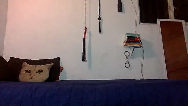 indomitaFox online show from November 8, 4:01 am