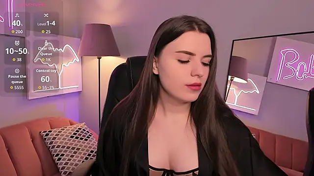 AliceLiador online show from February 8, 6:50 am