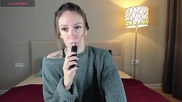 cutienaughtygirl online show from October 4, 11:19 am