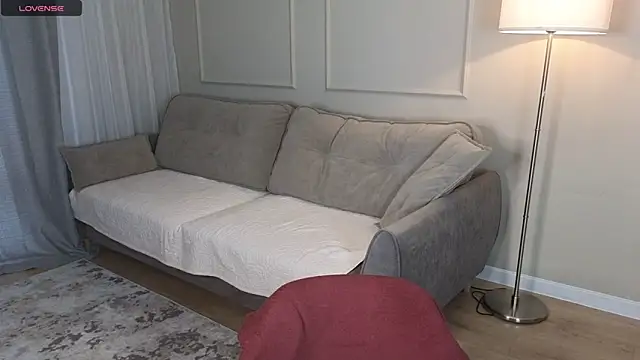 cutienaughtygirl online show from April 13, 7:36 am