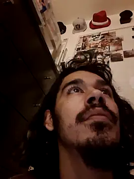 Snapshot of MeTazty294 chatting on October 6, 2:31 am MeTazty294 online show from October 6, 2:31 am