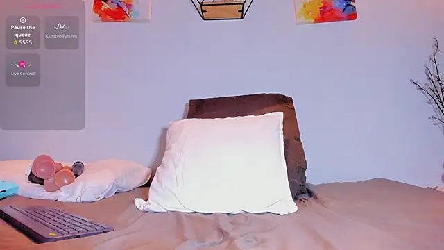 Karlaliones69 online show from November 27, 11:45 am